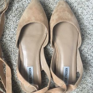 STEVE MADDEN SUEDE FLATS